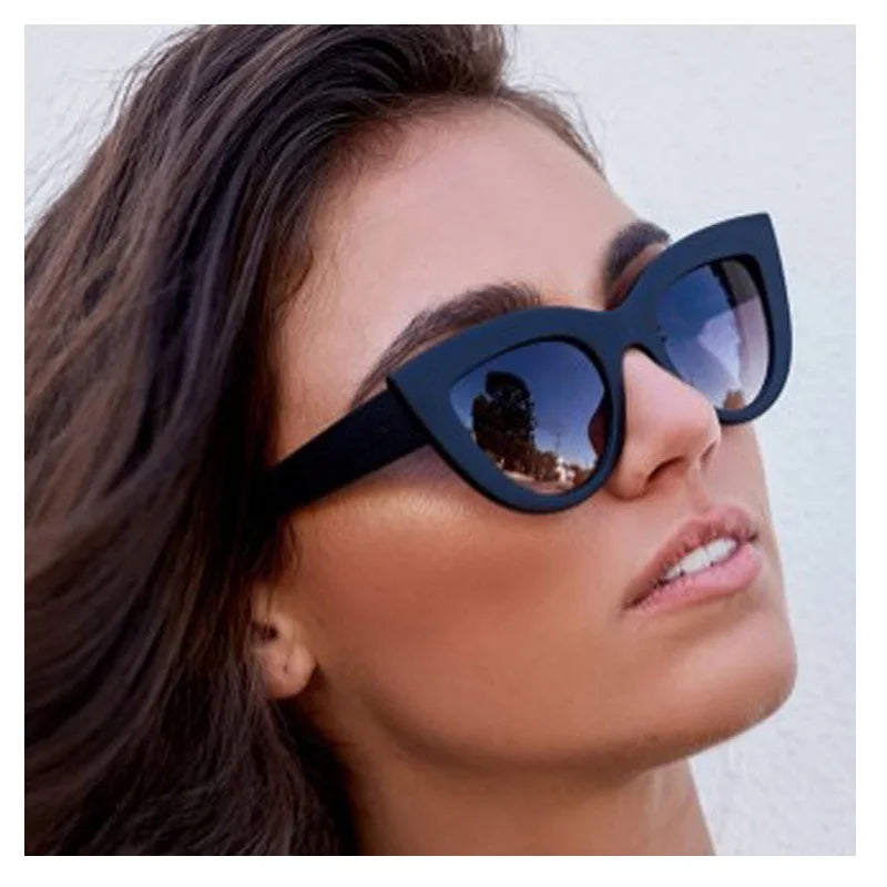 Stylish Retro Cat Eye Sunglasses